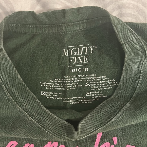 Dream Big crop top - Picture 2 of 3